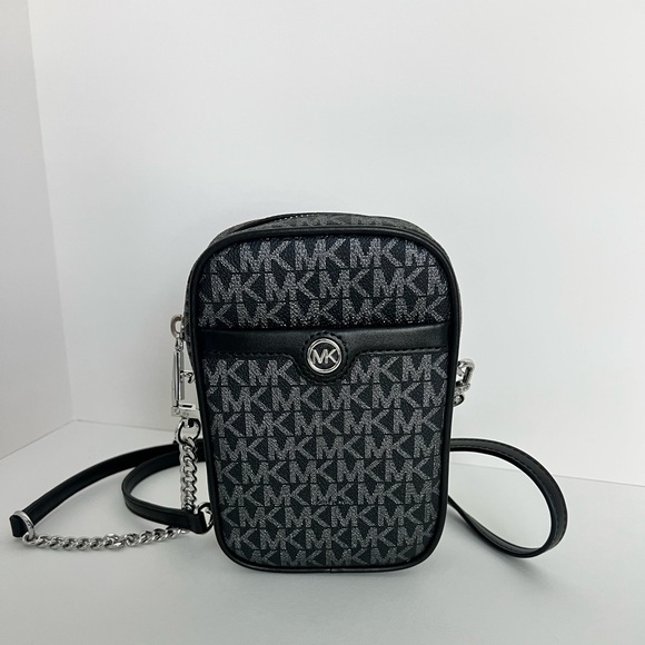 Michael Kors Handbags - Michael Kors Blaire Small North/South Chain Camera Crossbody Bag